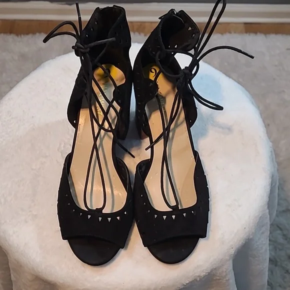 Nine West Women's Suede Strappy PeepToe - Picture 2 of 12